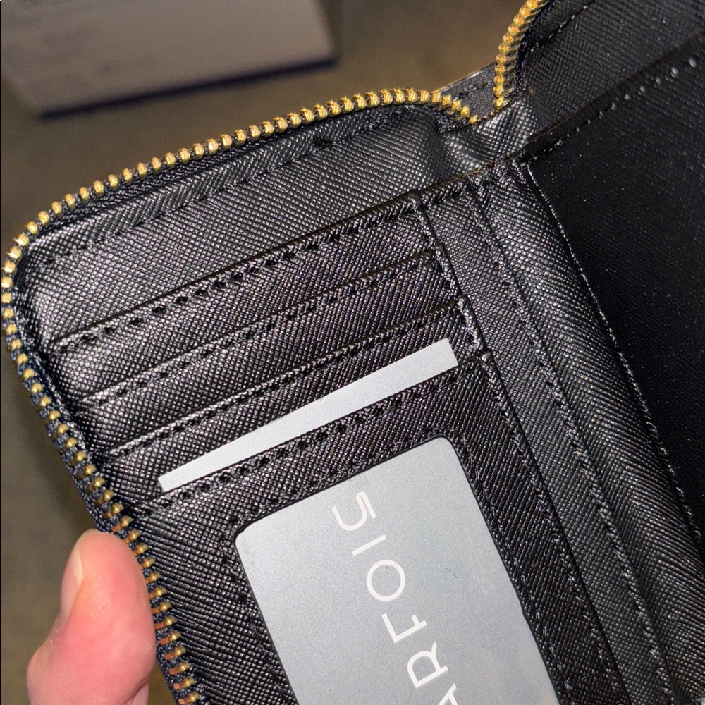 ♠️ {PRICE FIRM} Parfois Basic Wallet - Picture 10 of 14